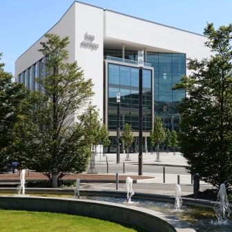 Bild Kap Europa_Totale mit Bäumen_quadratisch