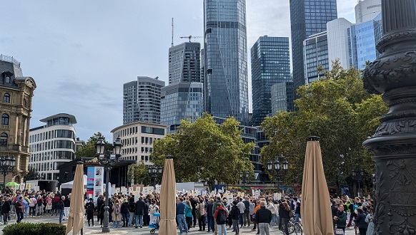 Vorschau_Protest_Ffm_25.9.24_Skyline